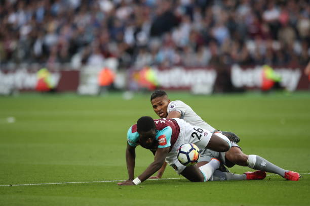 时一度落后 时一度落后