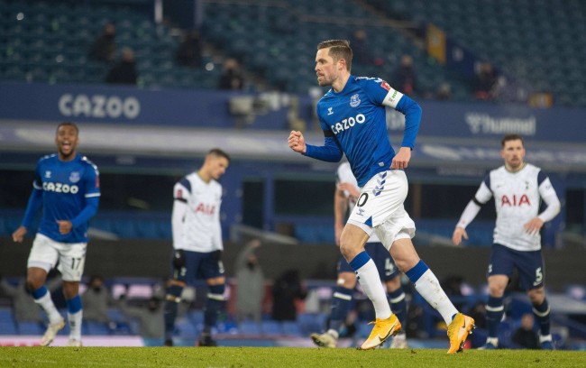 们对他的表 们对他的表